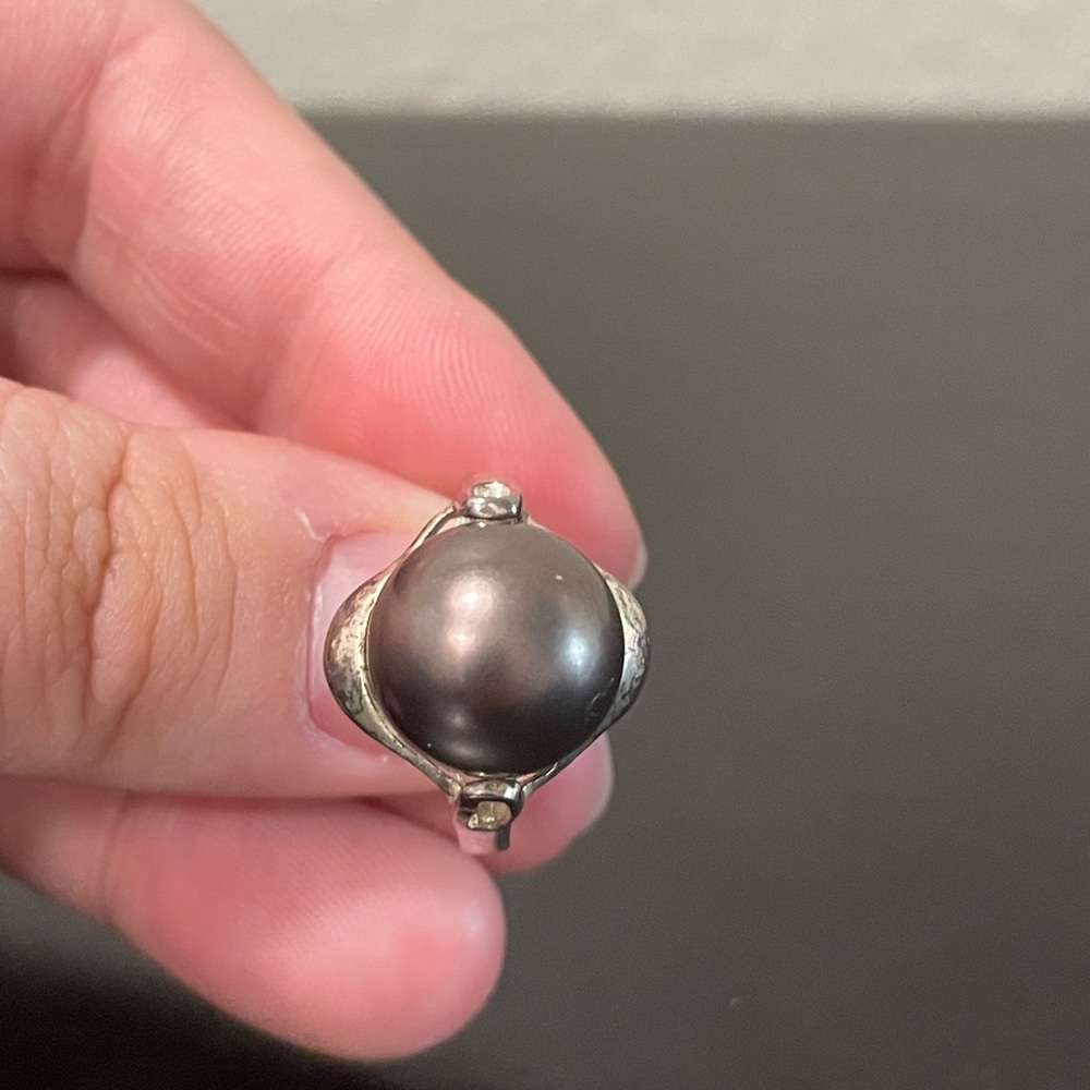 Black Pearl Silver Ring - Picture 3 of 4